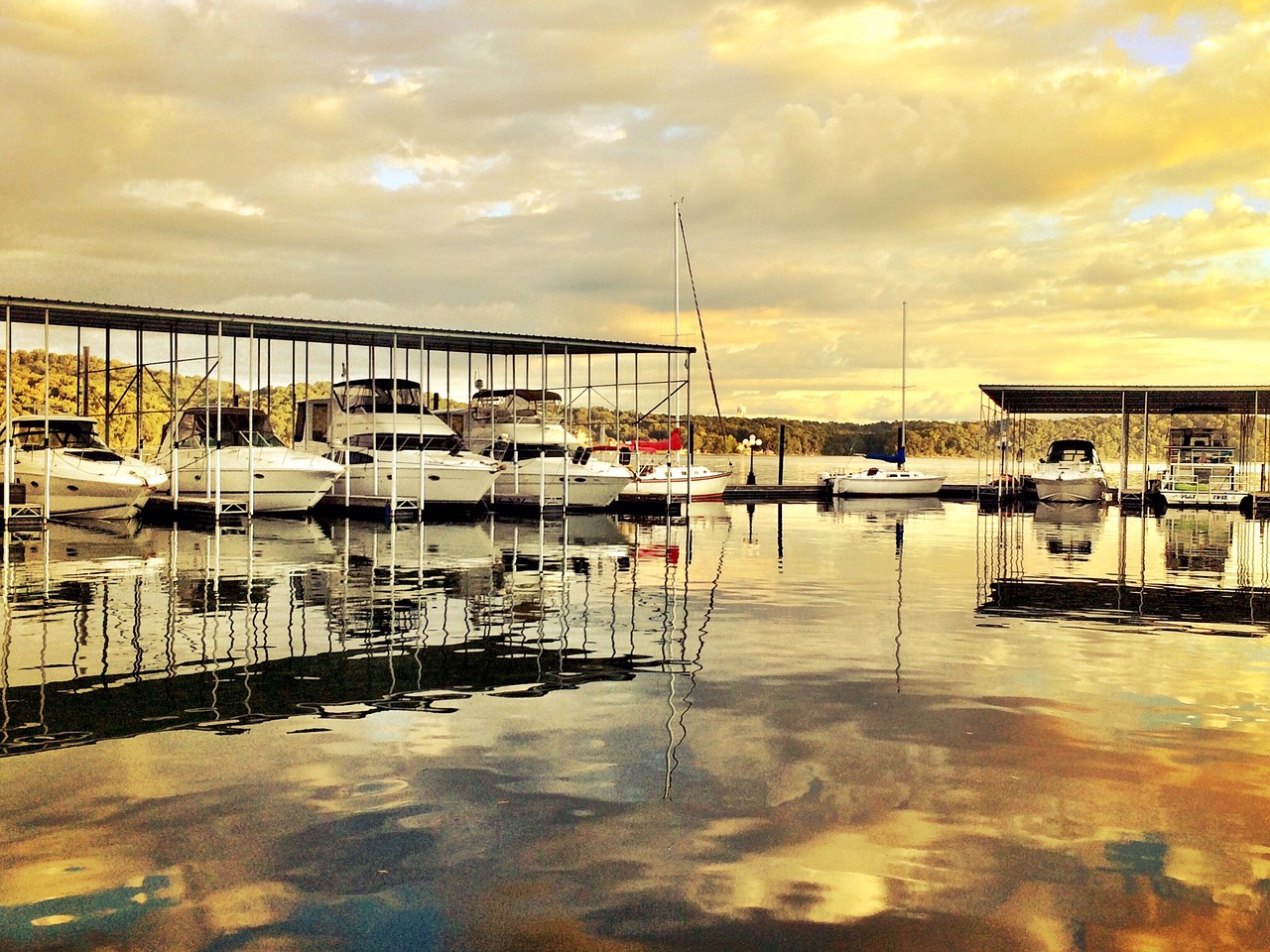 boats marina dock free photo