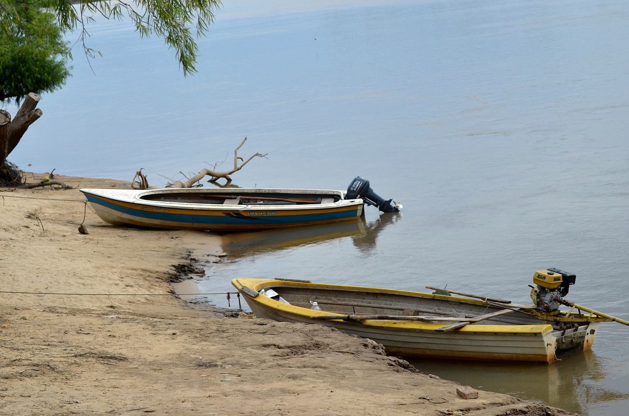 boats river barca free photo