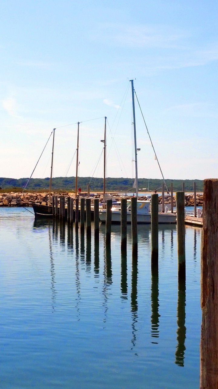 boats menemsha marthas vineyard free photo