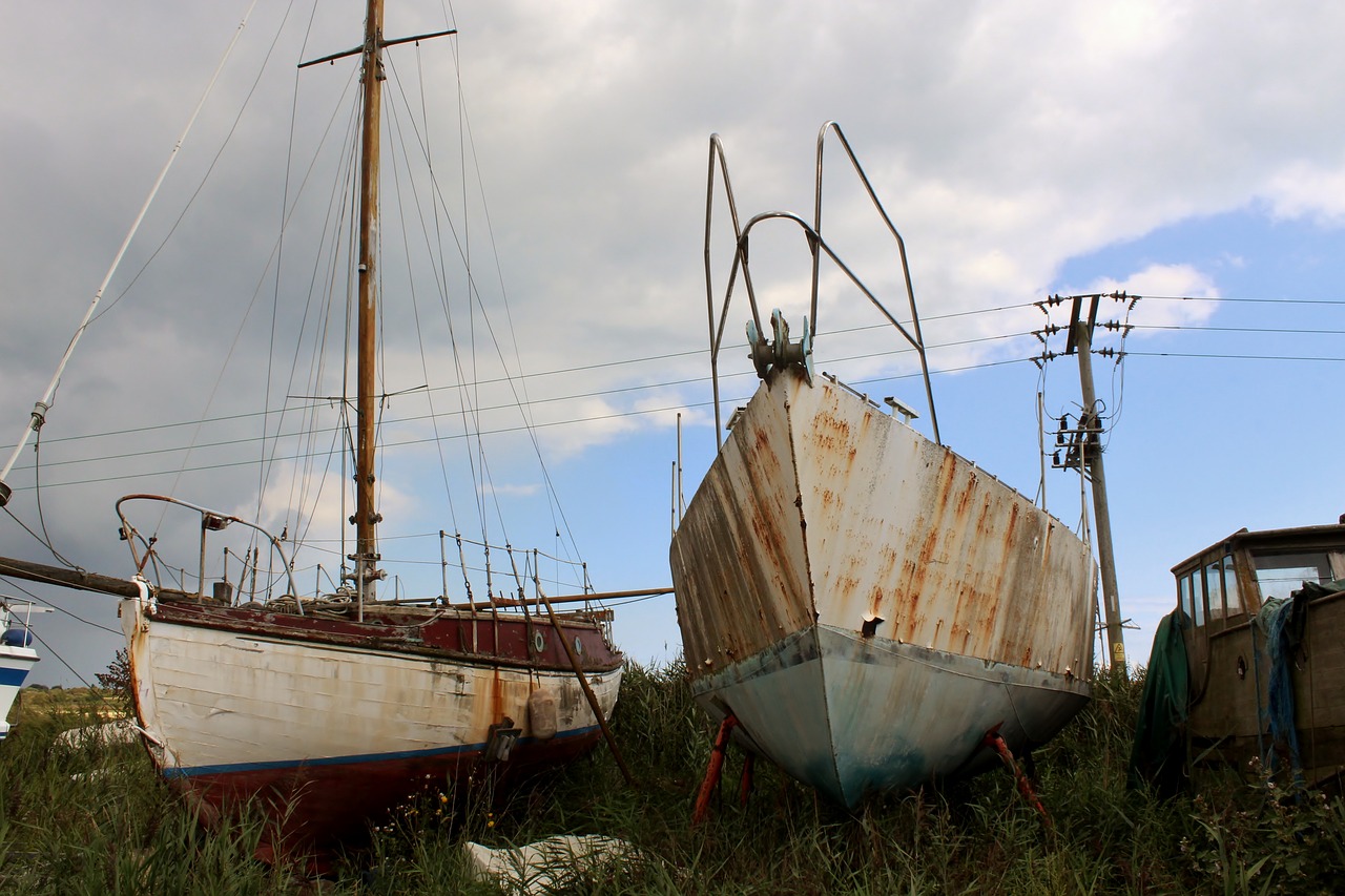 boats abandoned wooden free photo