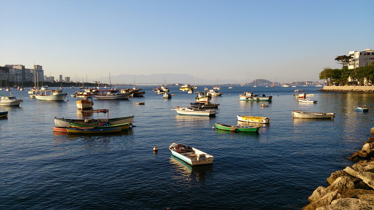 boats mar fishing free photo