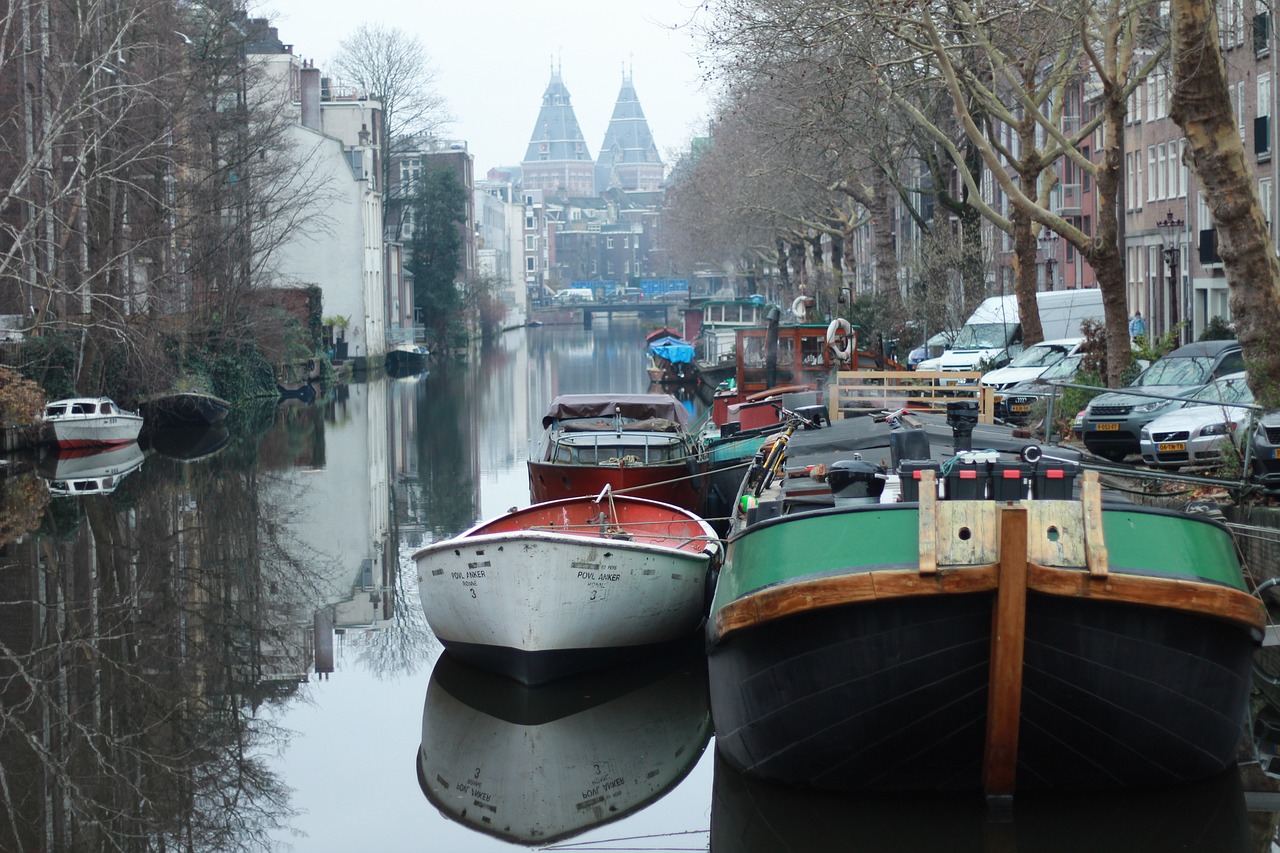 boats  reflection  water free photo