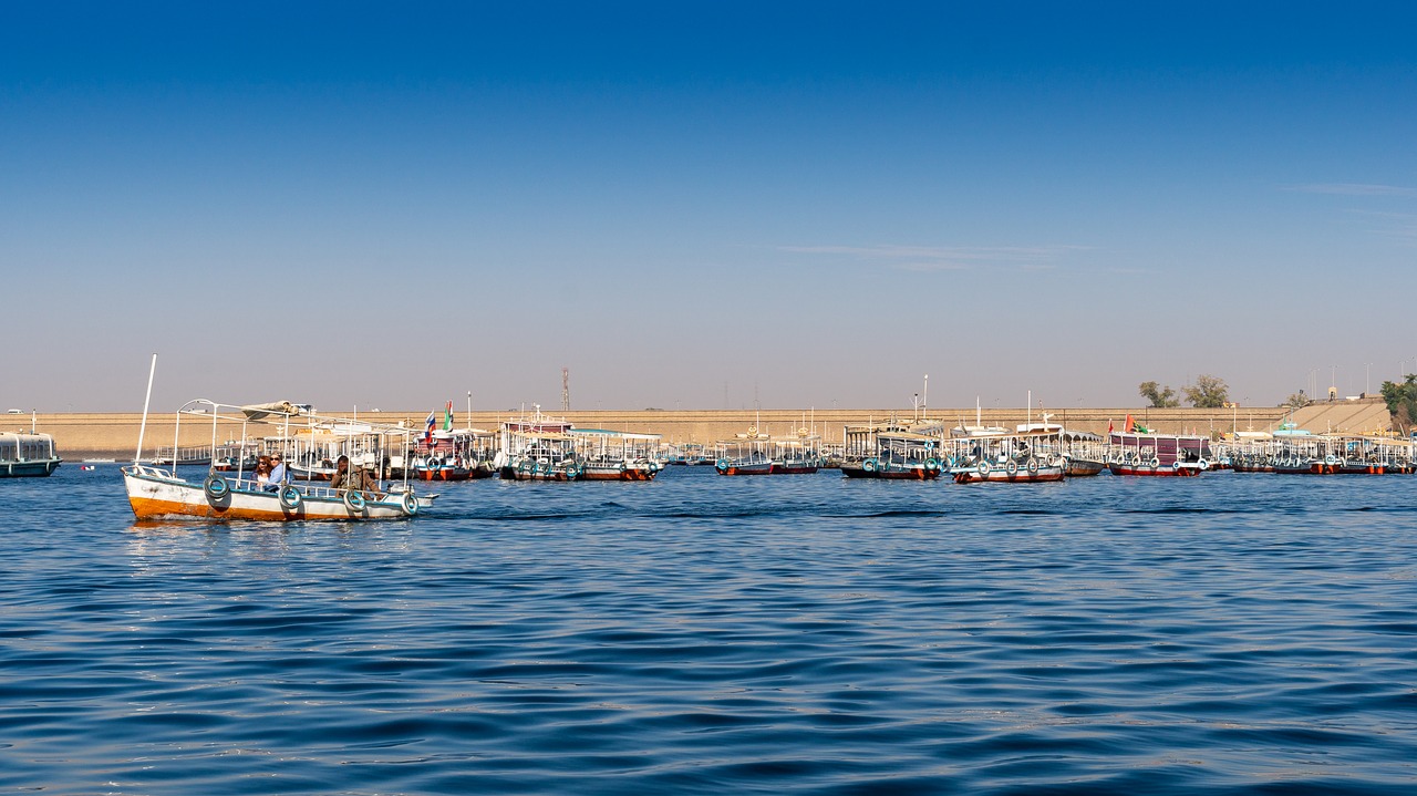 boats  nile  tourism free photo