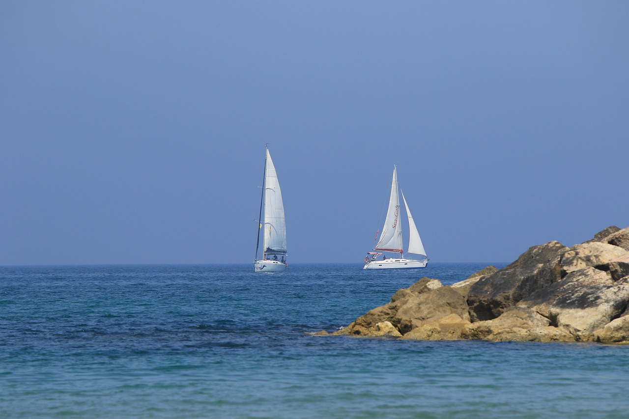 boats  sea  water free photo