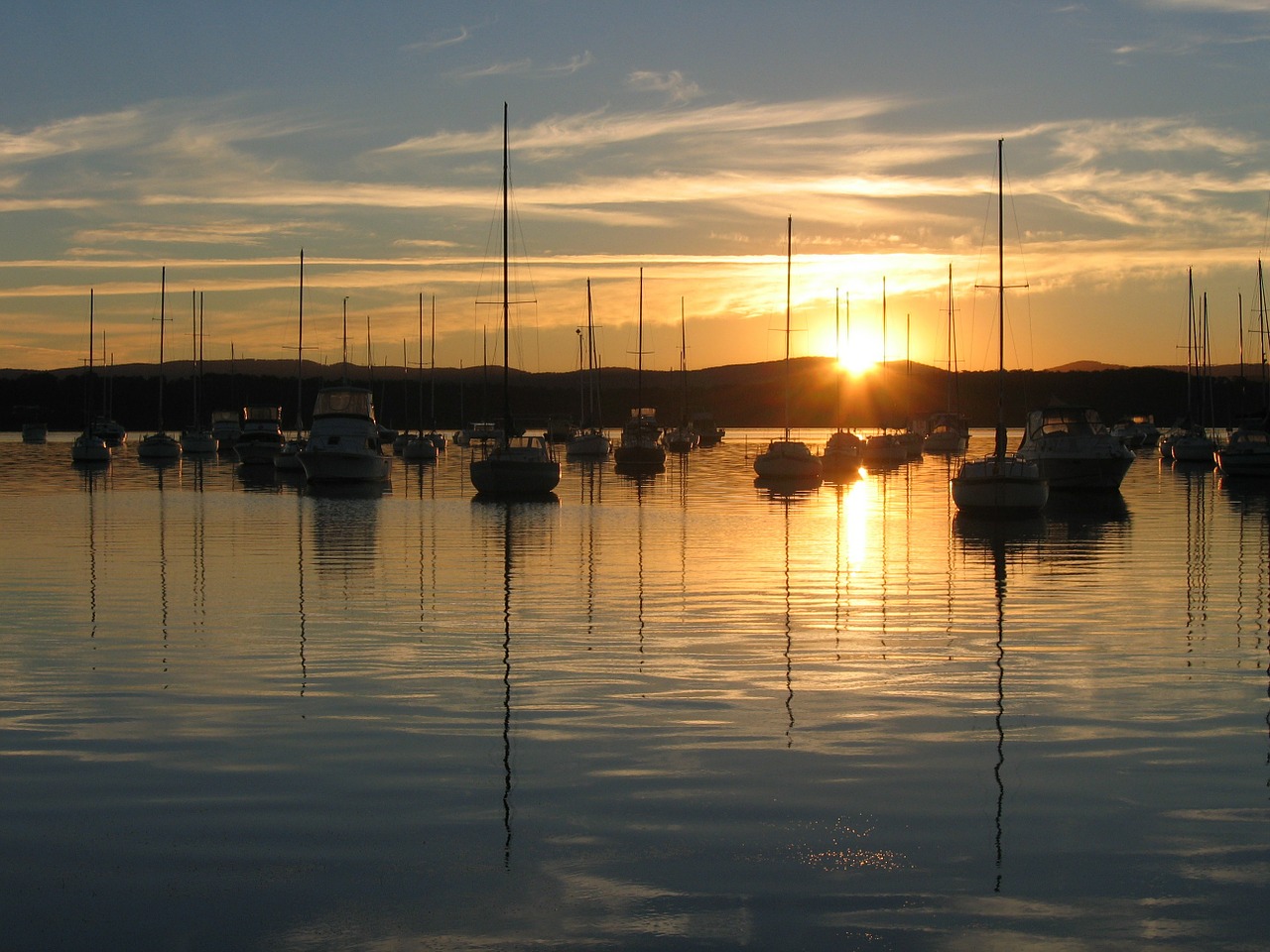 boats harbor lake free photo