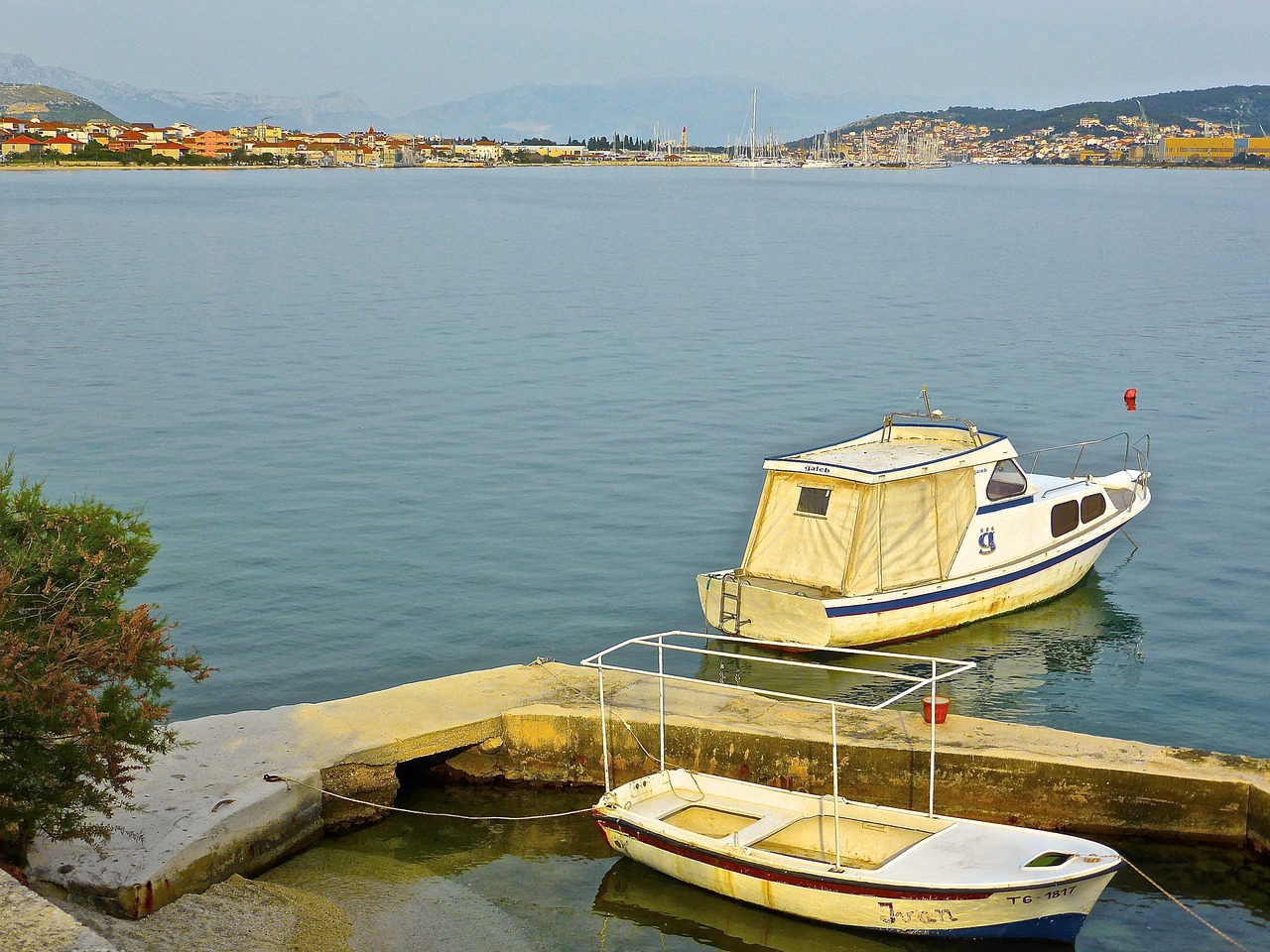 boats lake tranquil free photo