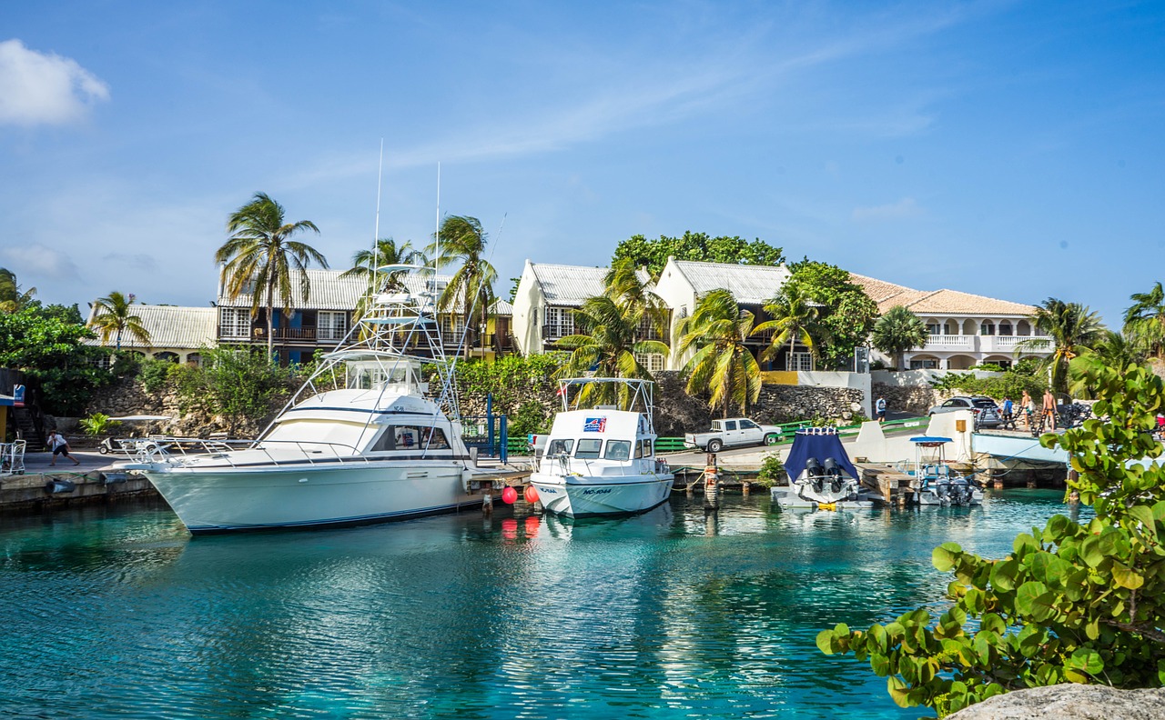 boats tropical lagoon free photo