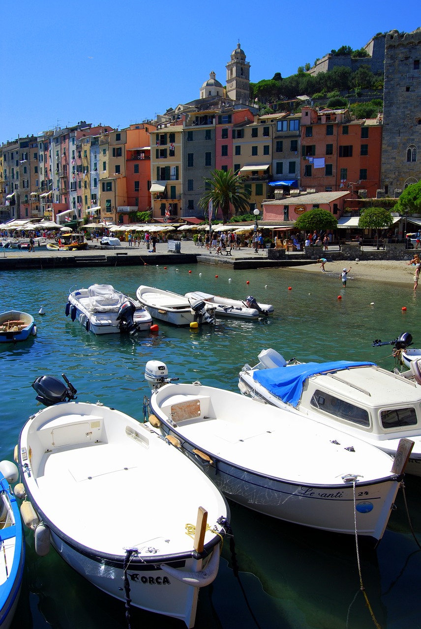 boats sea houses free photo