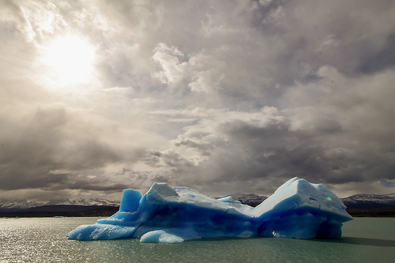 body of water nature outdoors free photo