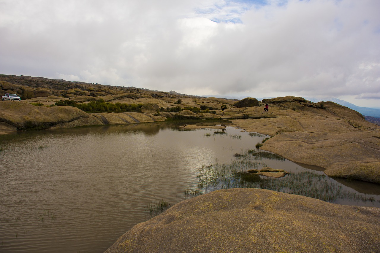 body of water landscape panoramic free photo