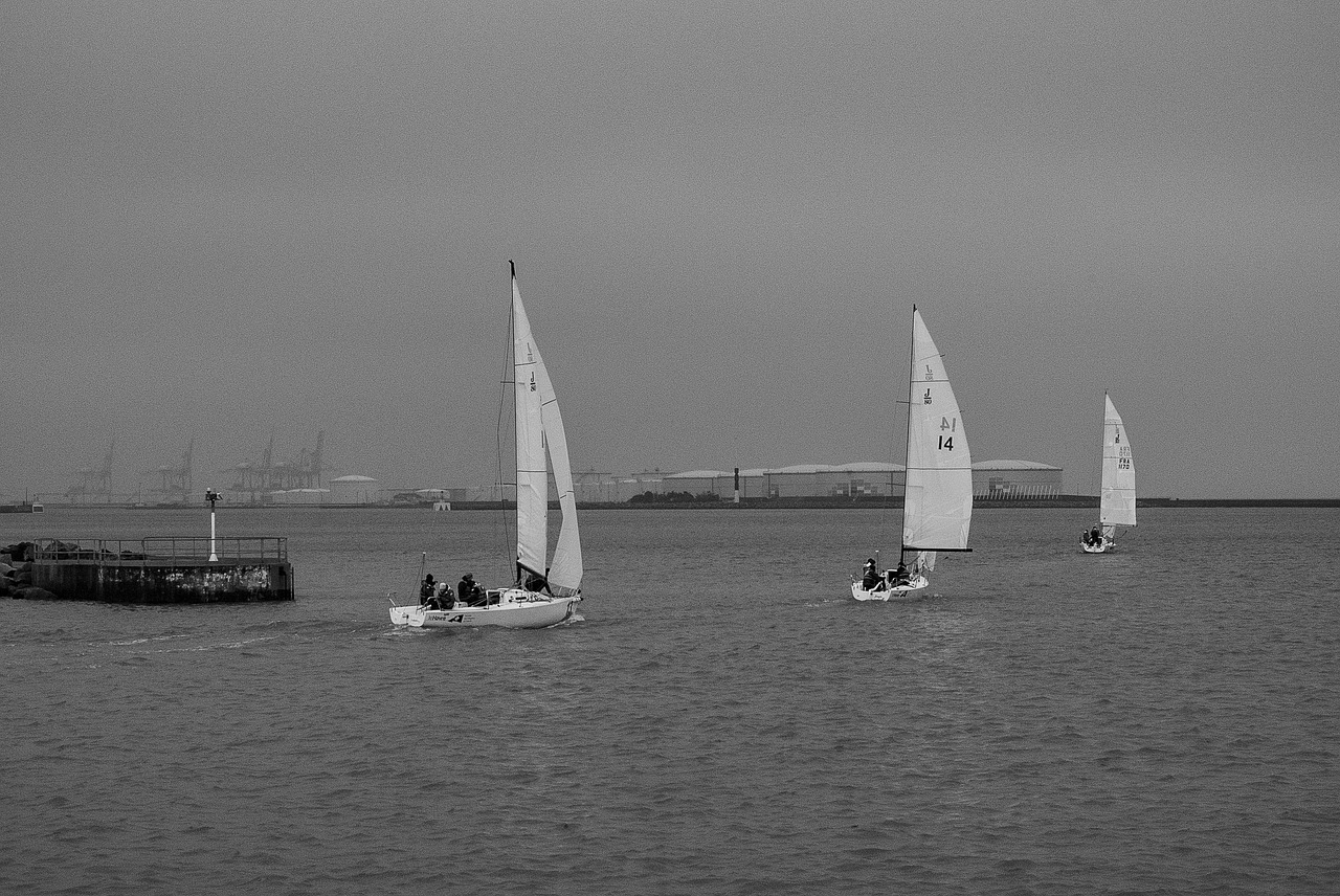 body of water boat sea free photo