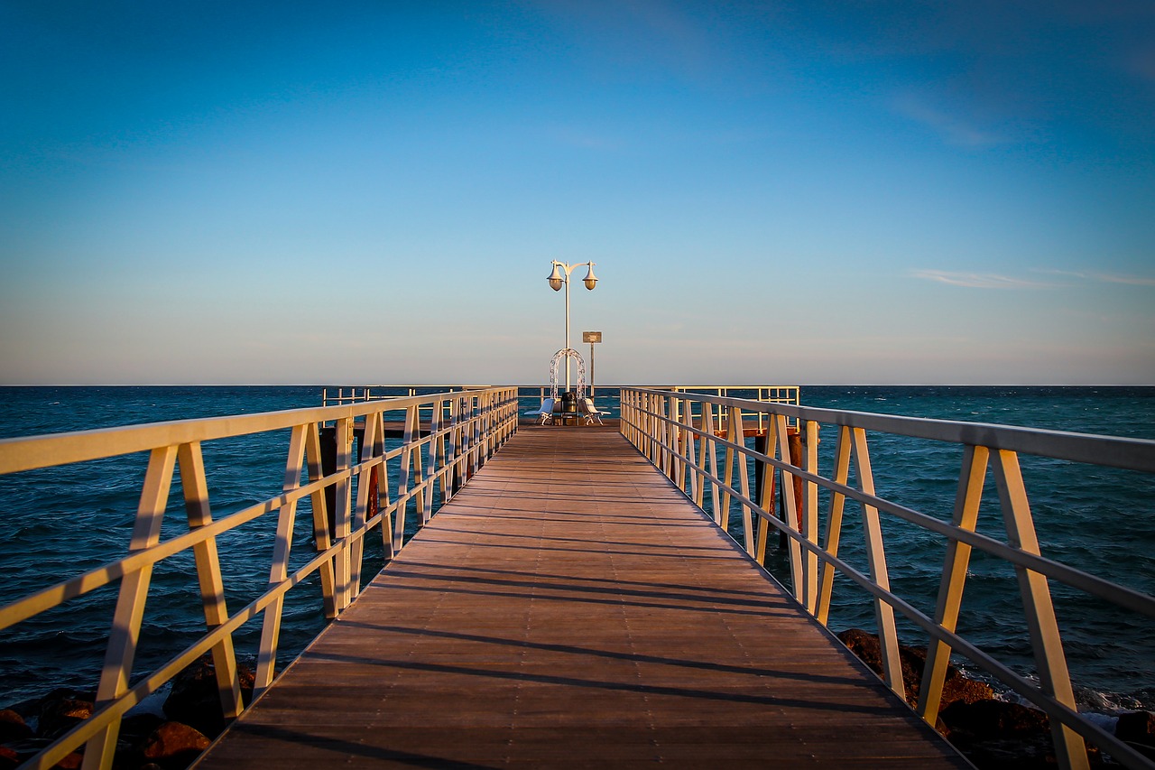 body of water sea sky free photo