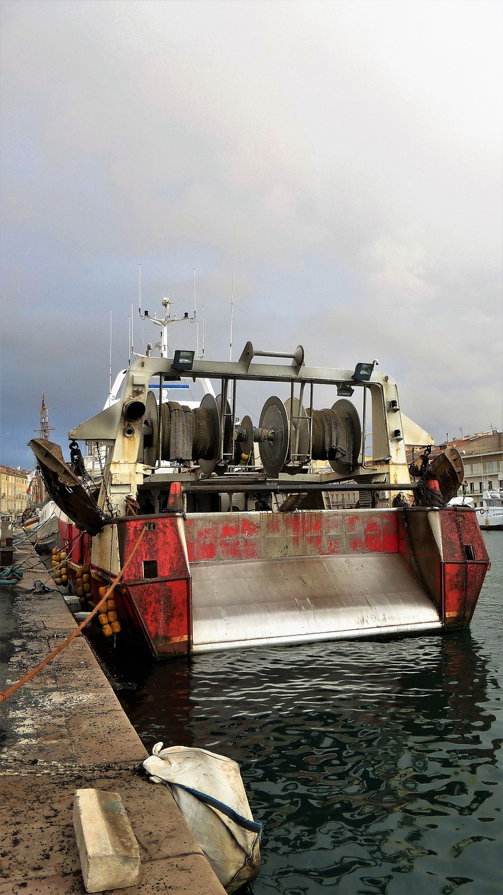 body of water  transport  no person free photo