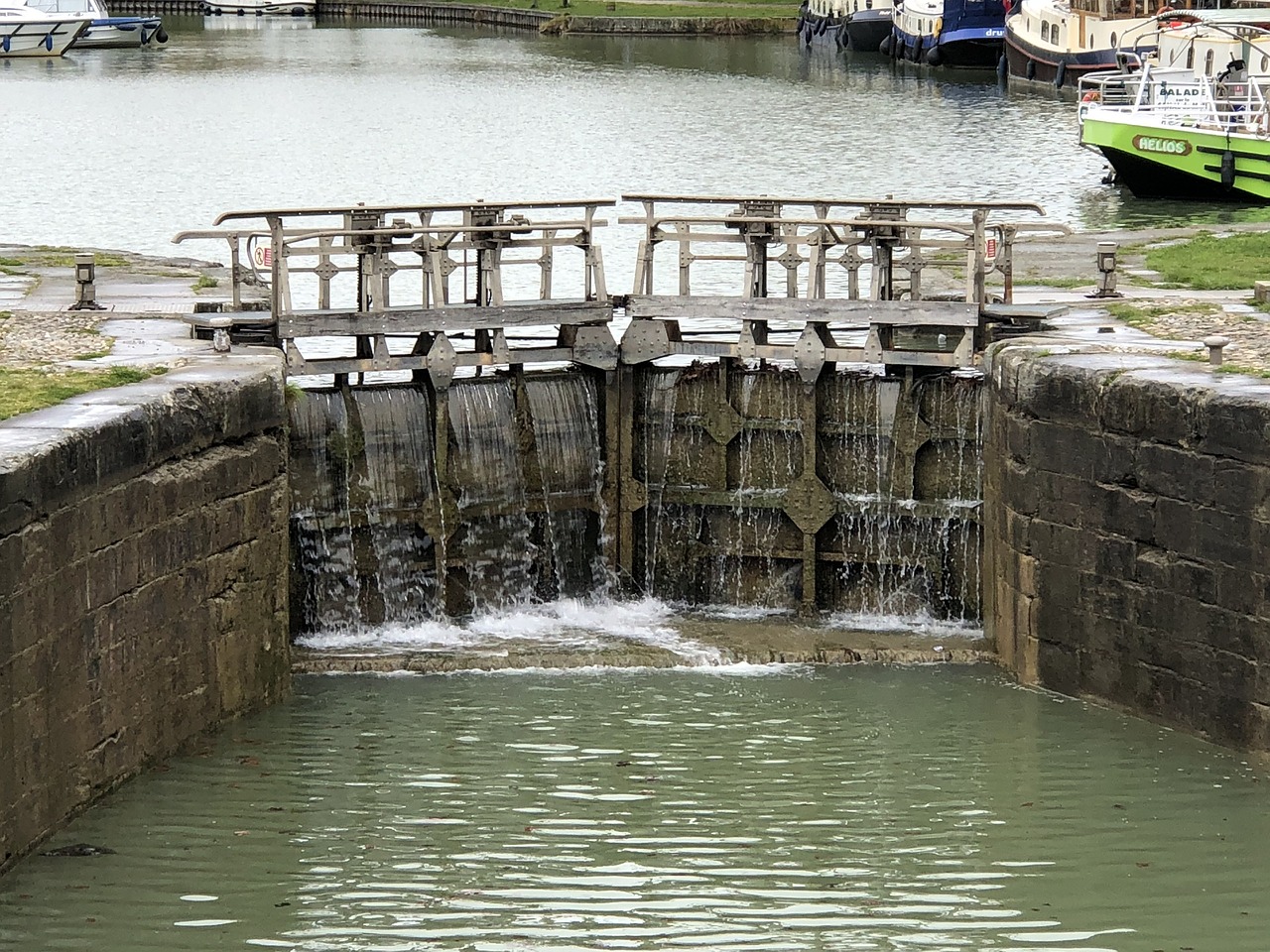 body of water  river  channel navigation free photo