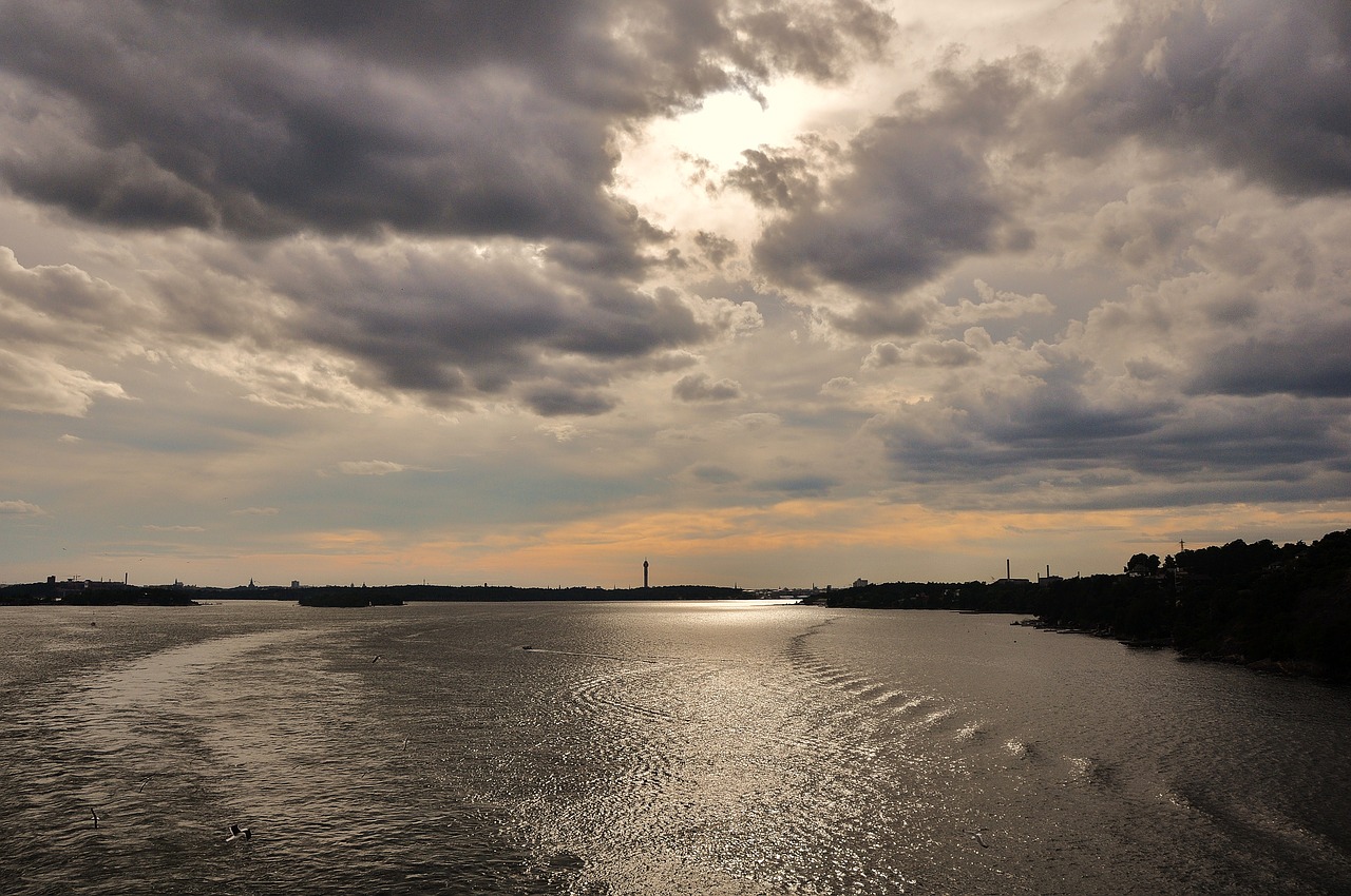 body of water  cloud  nature free photo