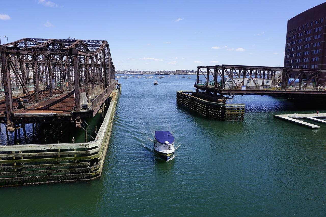 body of water  trip  transport free photo