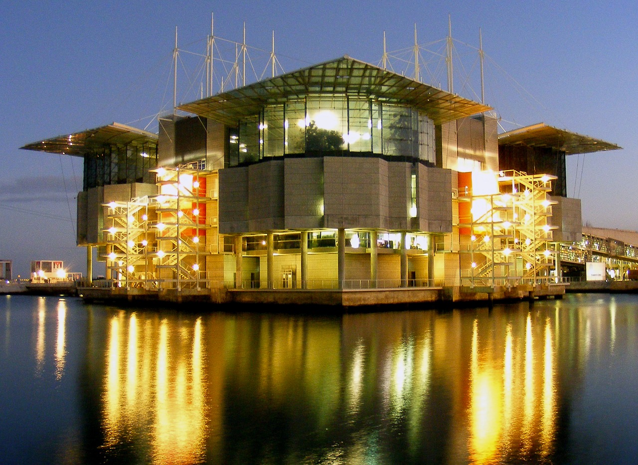 body of water  architecture  sky free photo