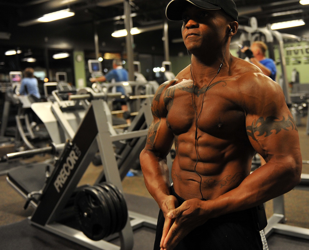 bodybuilder weight training free photo
