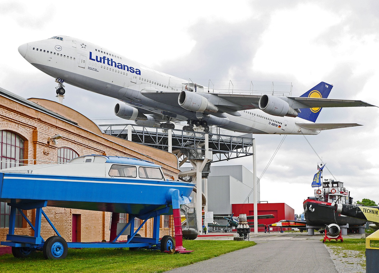 boeing 747 jumbo jet museum free photo