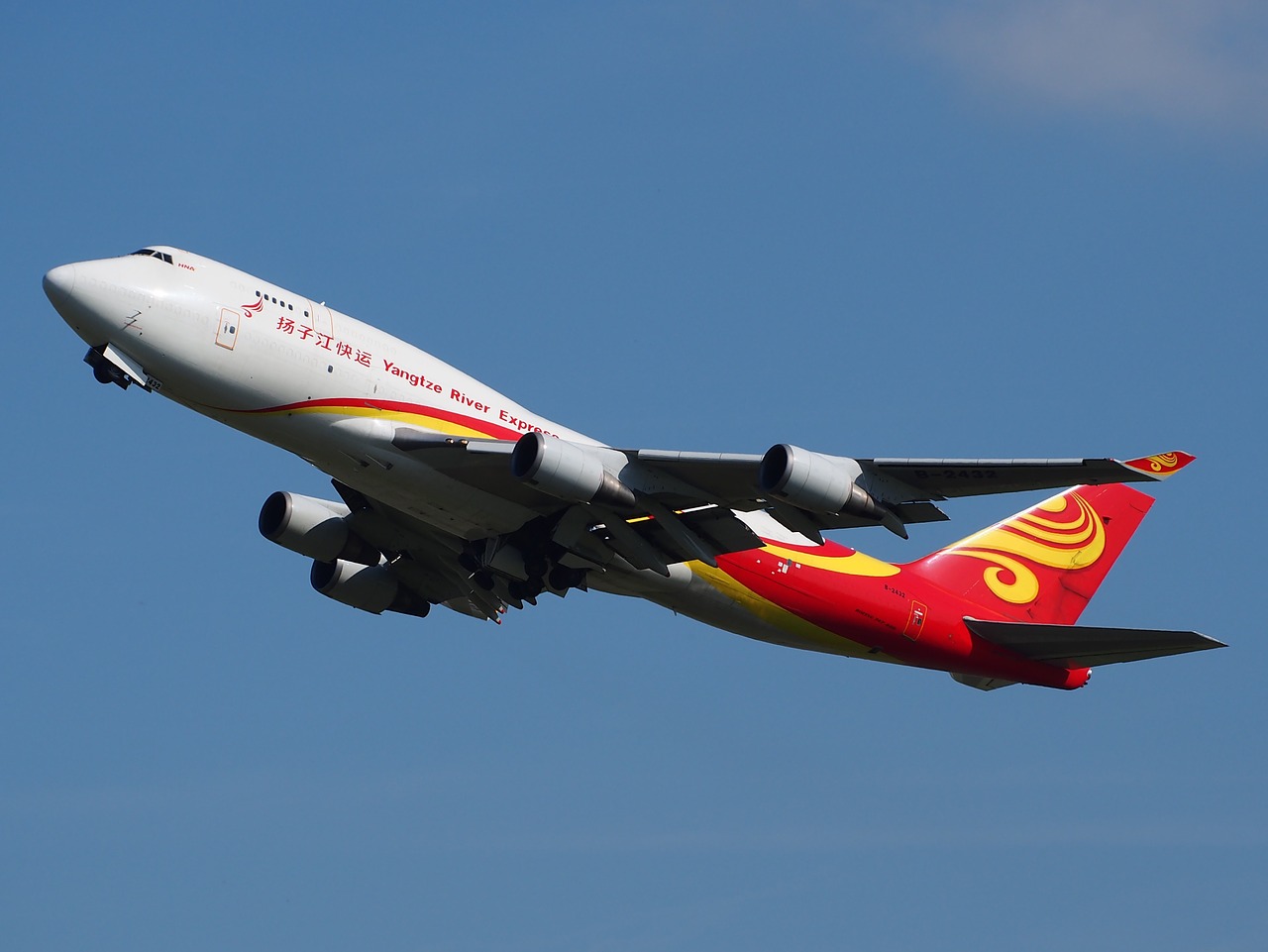 boeing 747 yangtze river express jumbo jet free photo