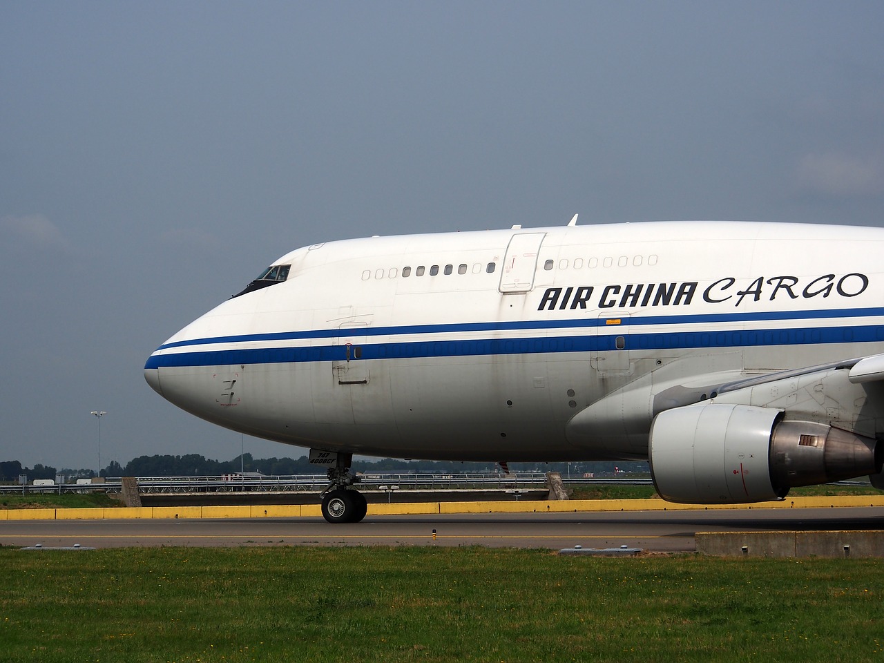 boeing 747 air china cargo bow free photo