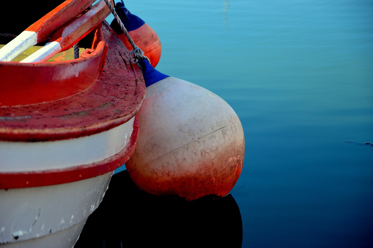 boje  boat  water free photo