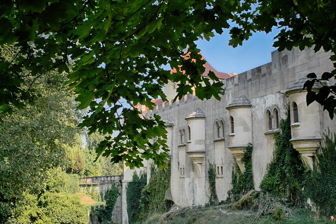 bojnice castle  slovakia  lock free photo