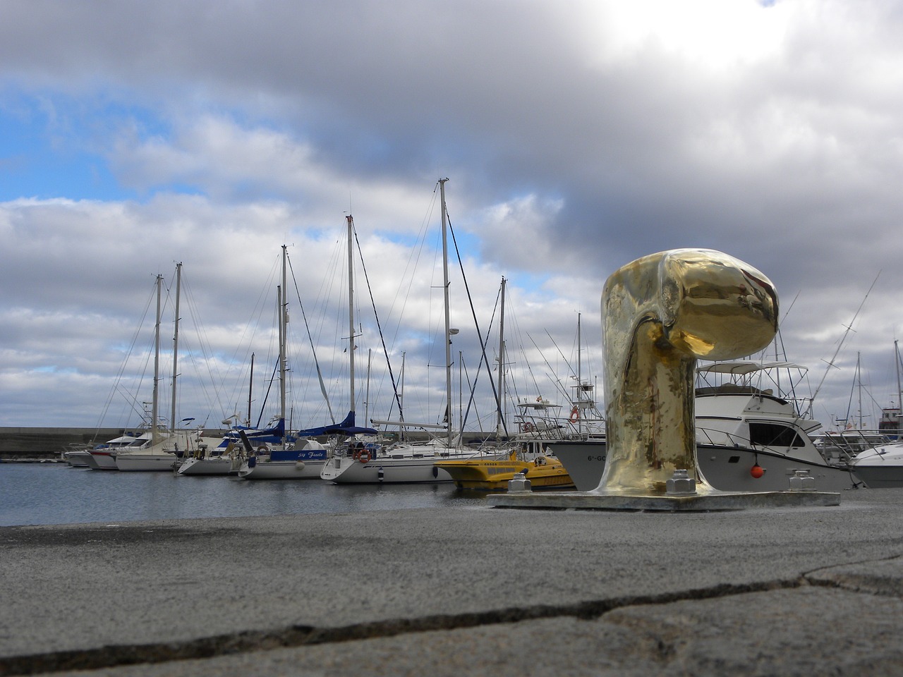 bollard spring boats free photo