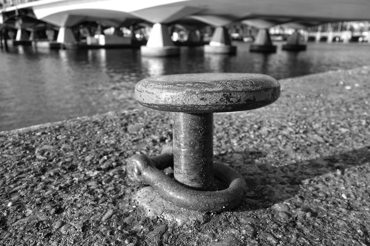 bollard mooring boat free photo