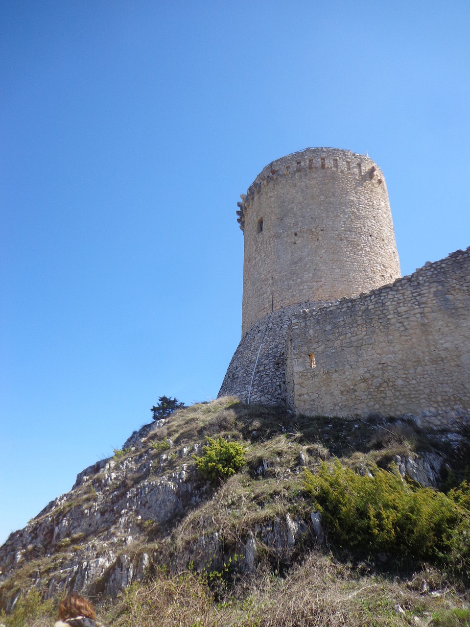 bominaco castle borgo free photo