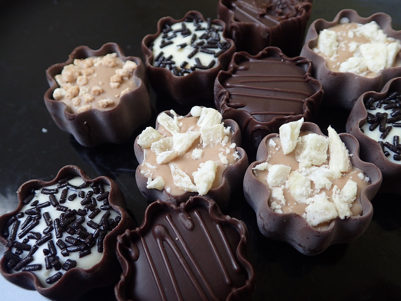 bonbons chocolate pralines free photo