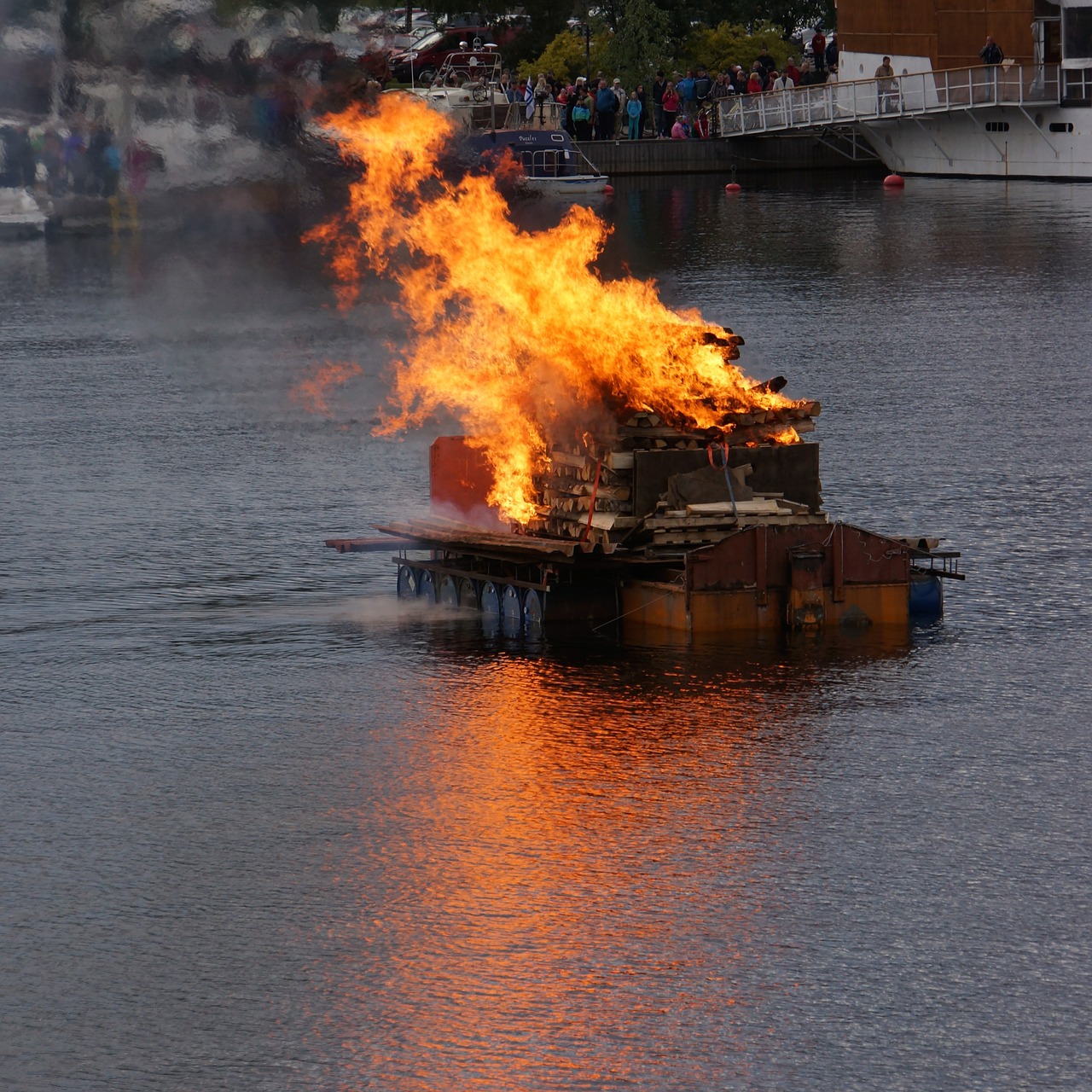 bonfire finnish mikkeli free photo