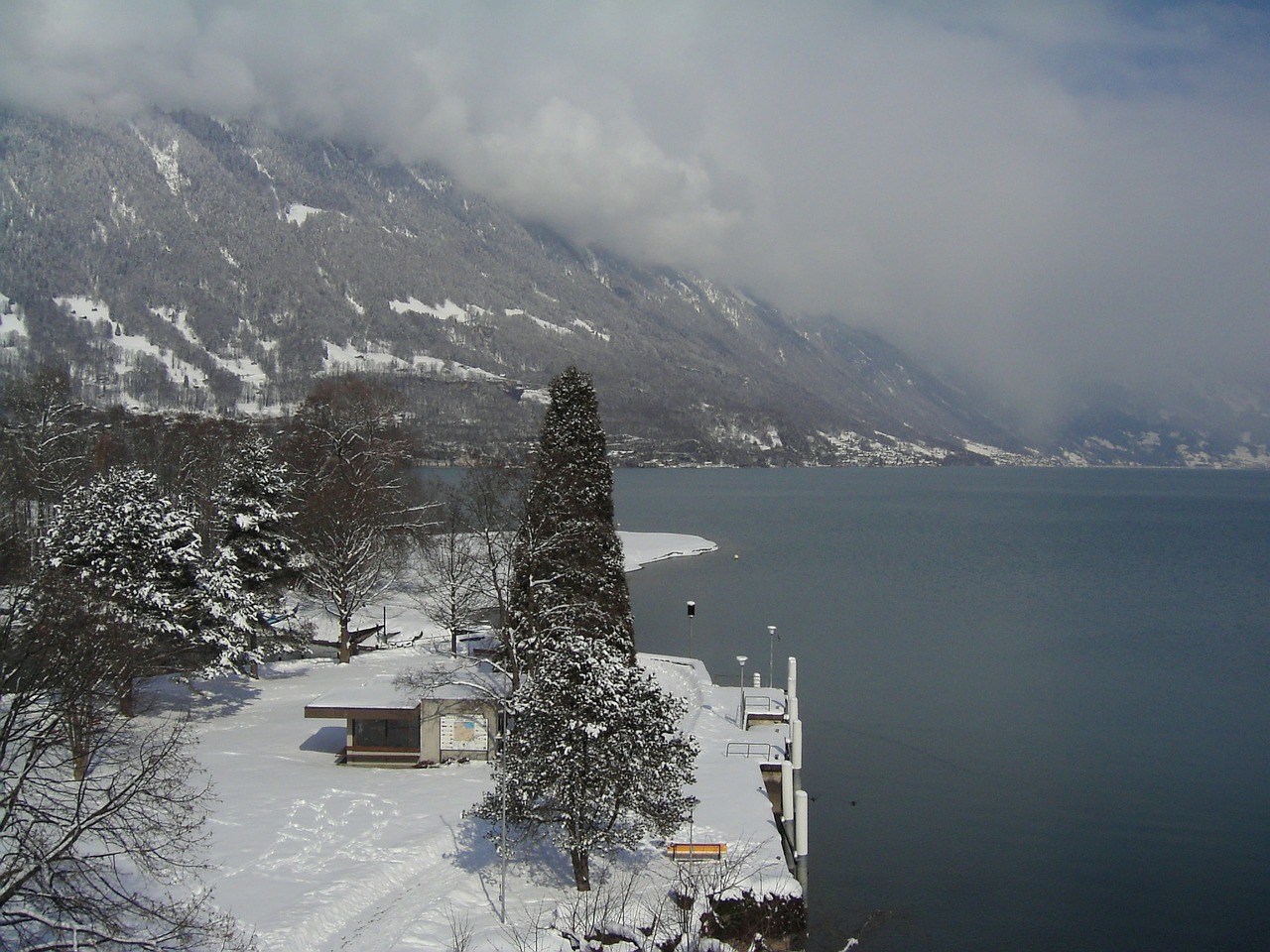 bönigen switzerland winter free photo