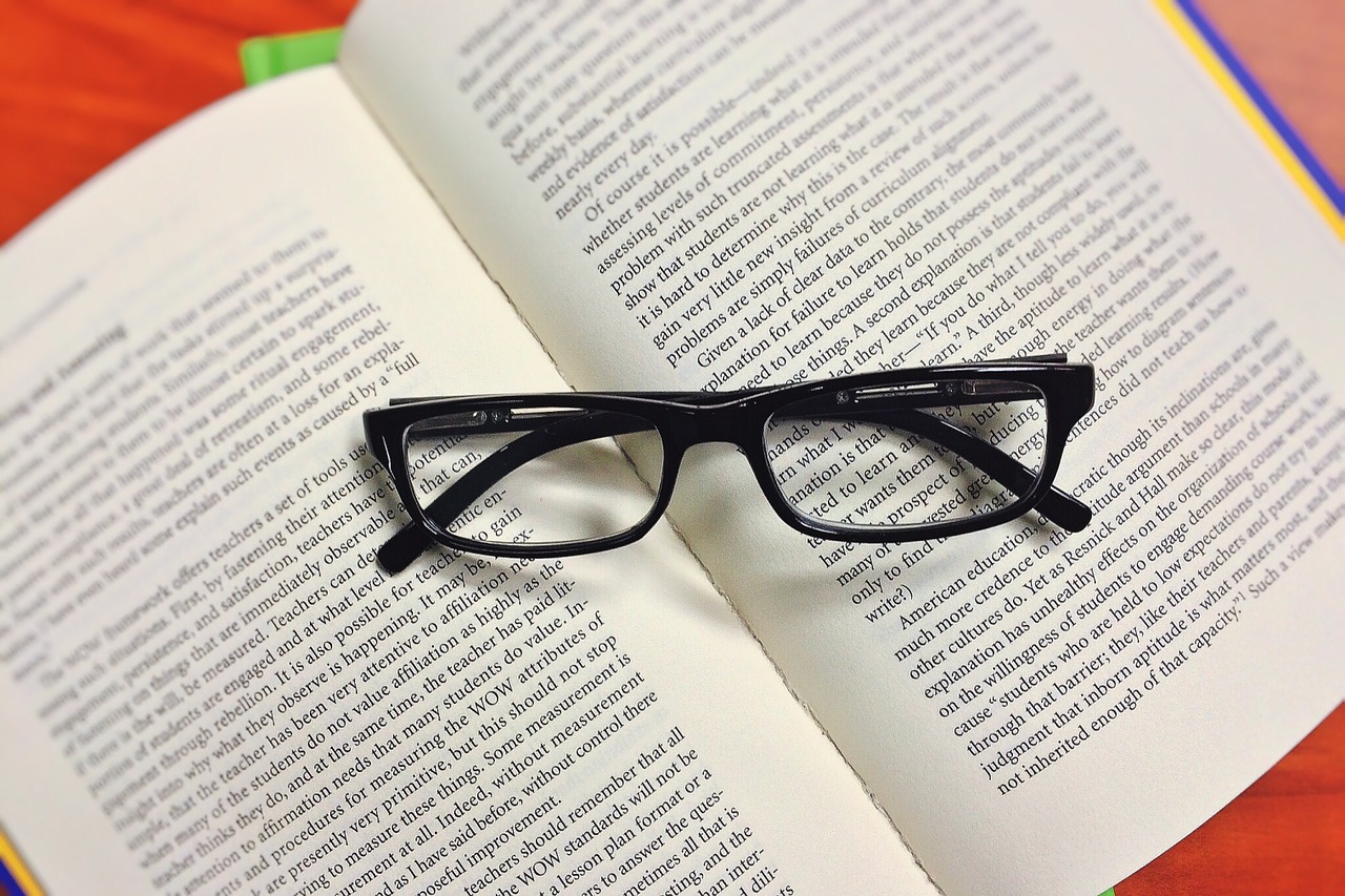 book glasses read free photo