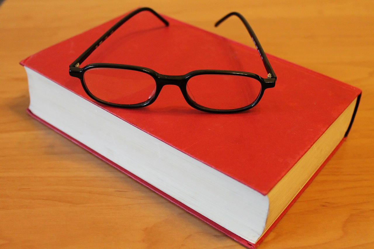 book glasses read free photo