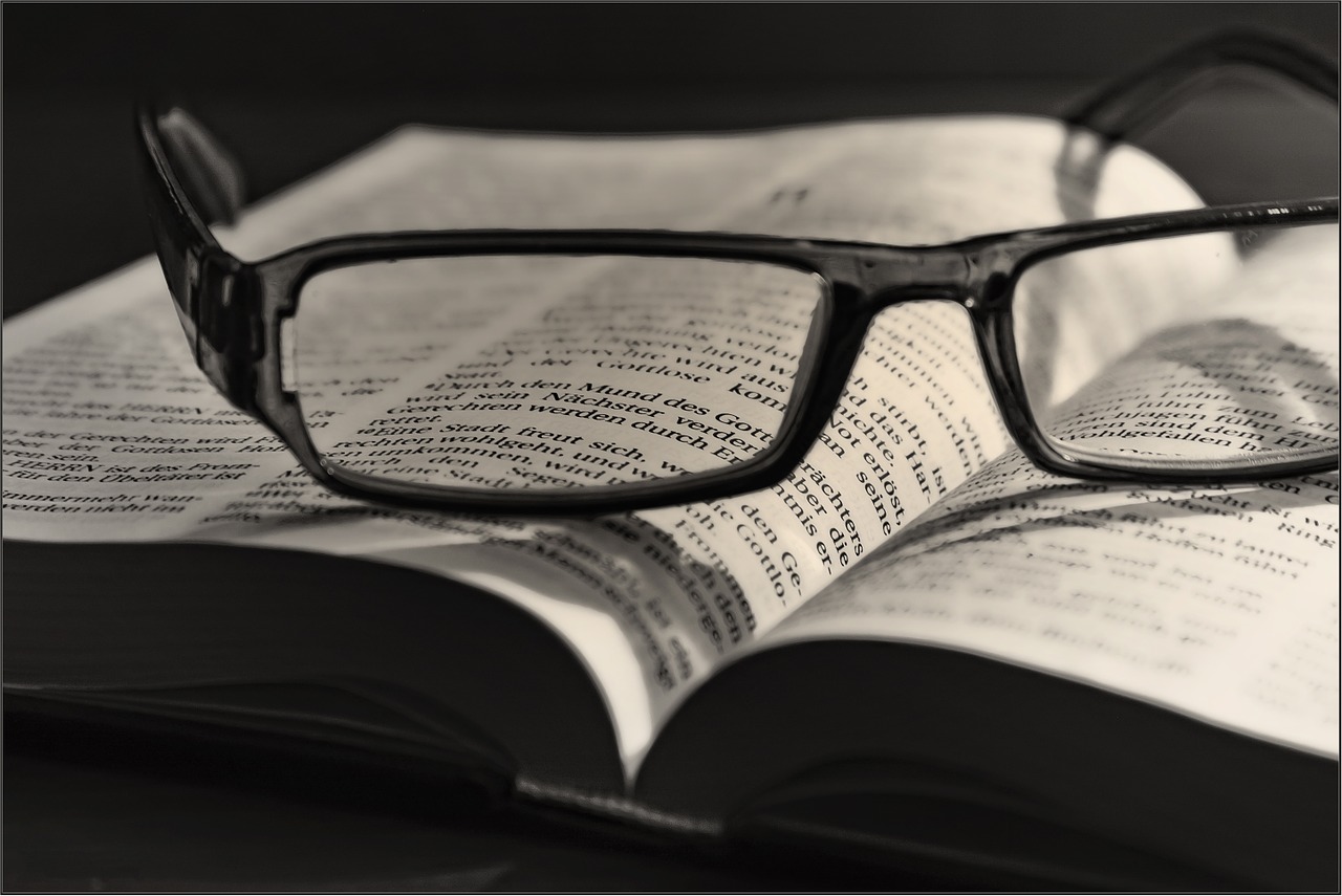 book read glasses free photo