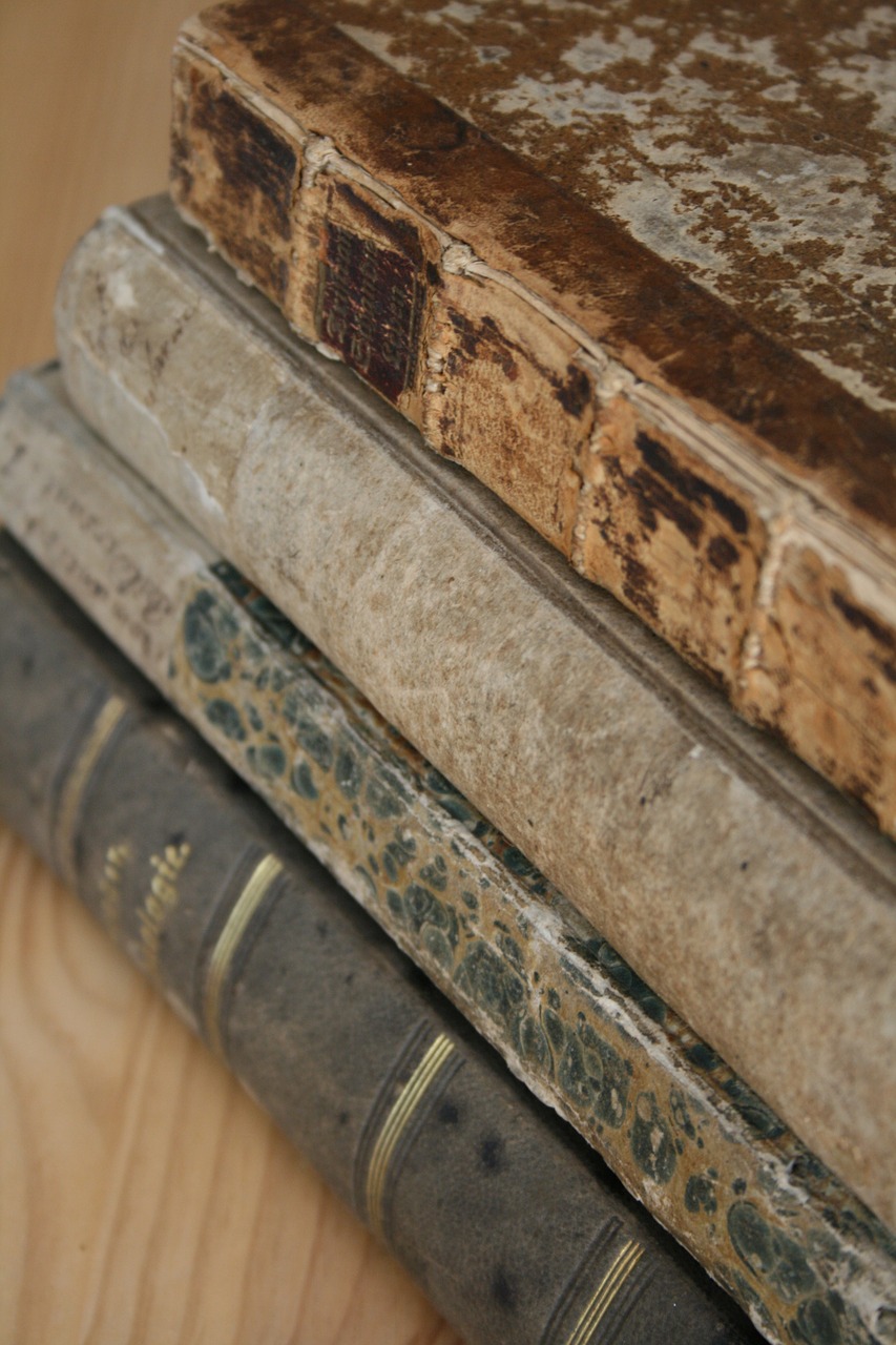 book stack antiquariat old books free photo