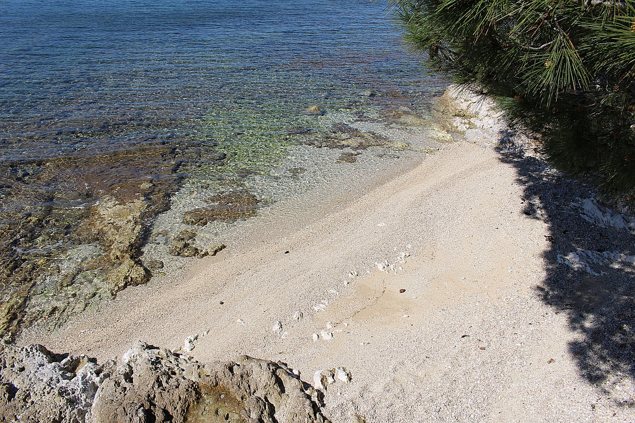 booked pebble beach croatia free photo