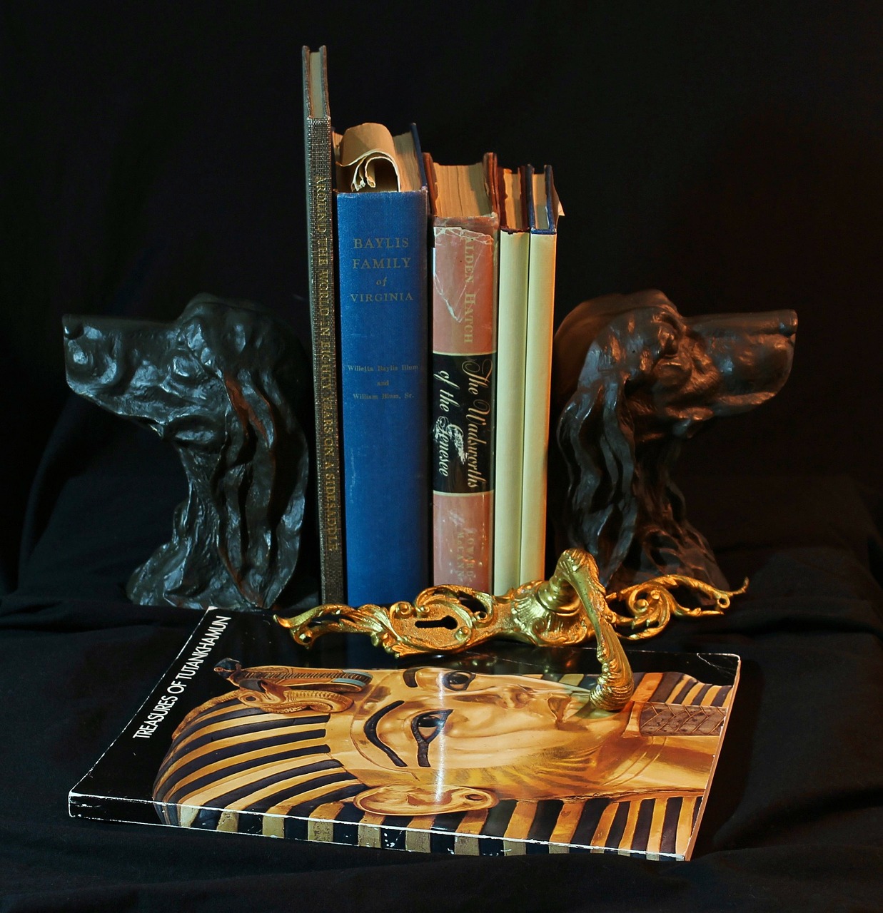 bookends bronze dogs free photo