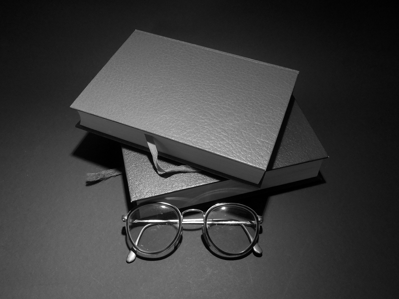 books read glasses free photo