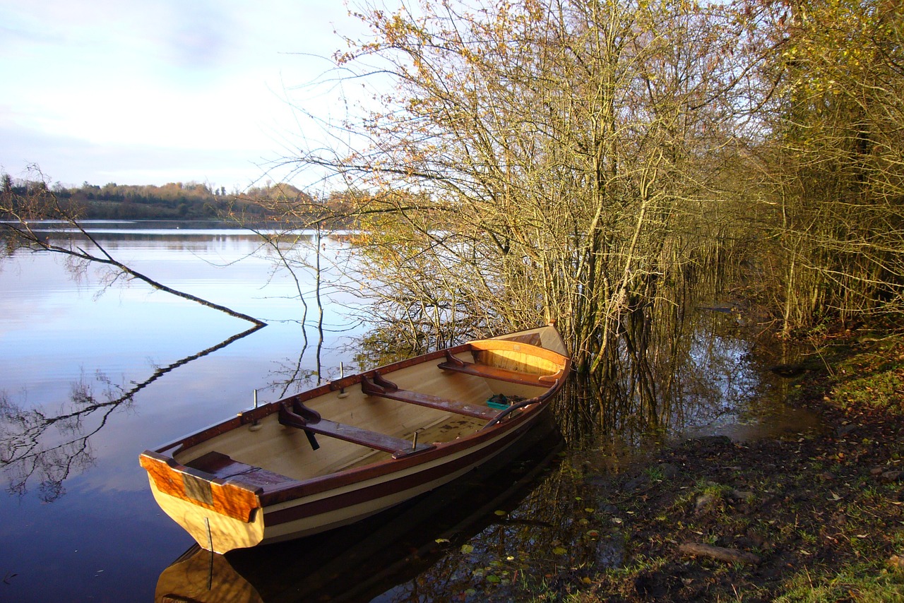 boot water lake free photo