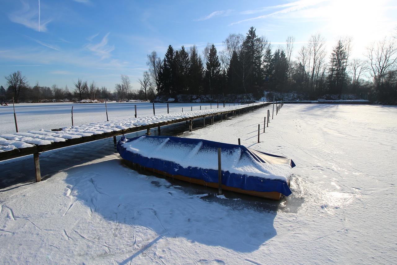 boot frozen water free photo