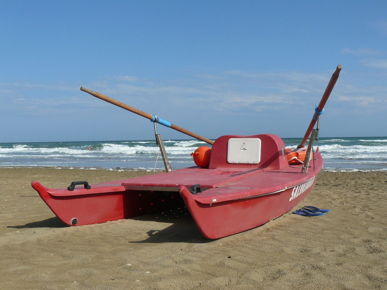 boot lifeboat rowing boat free photo
