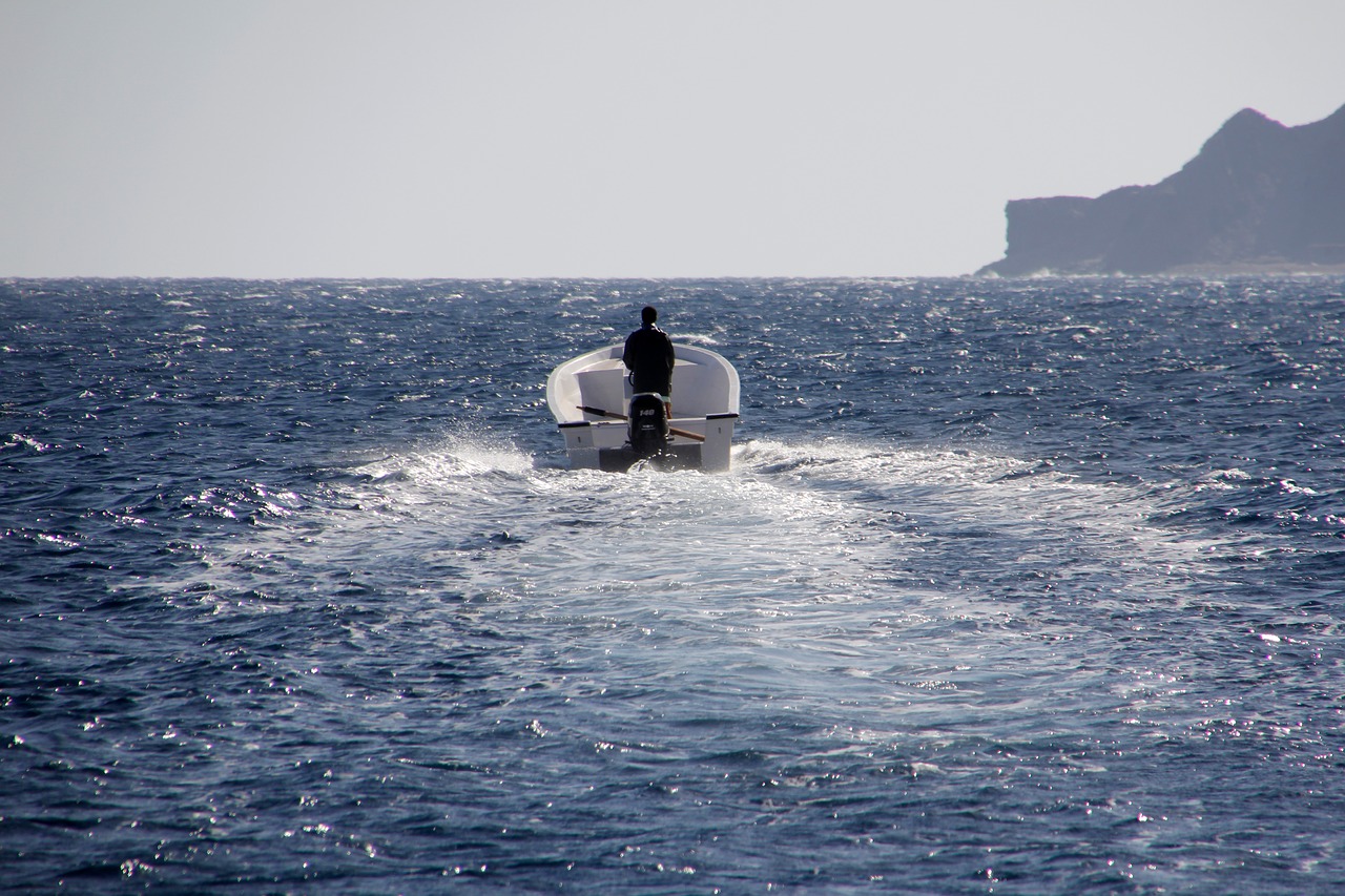 boot drive away powerboat free photo