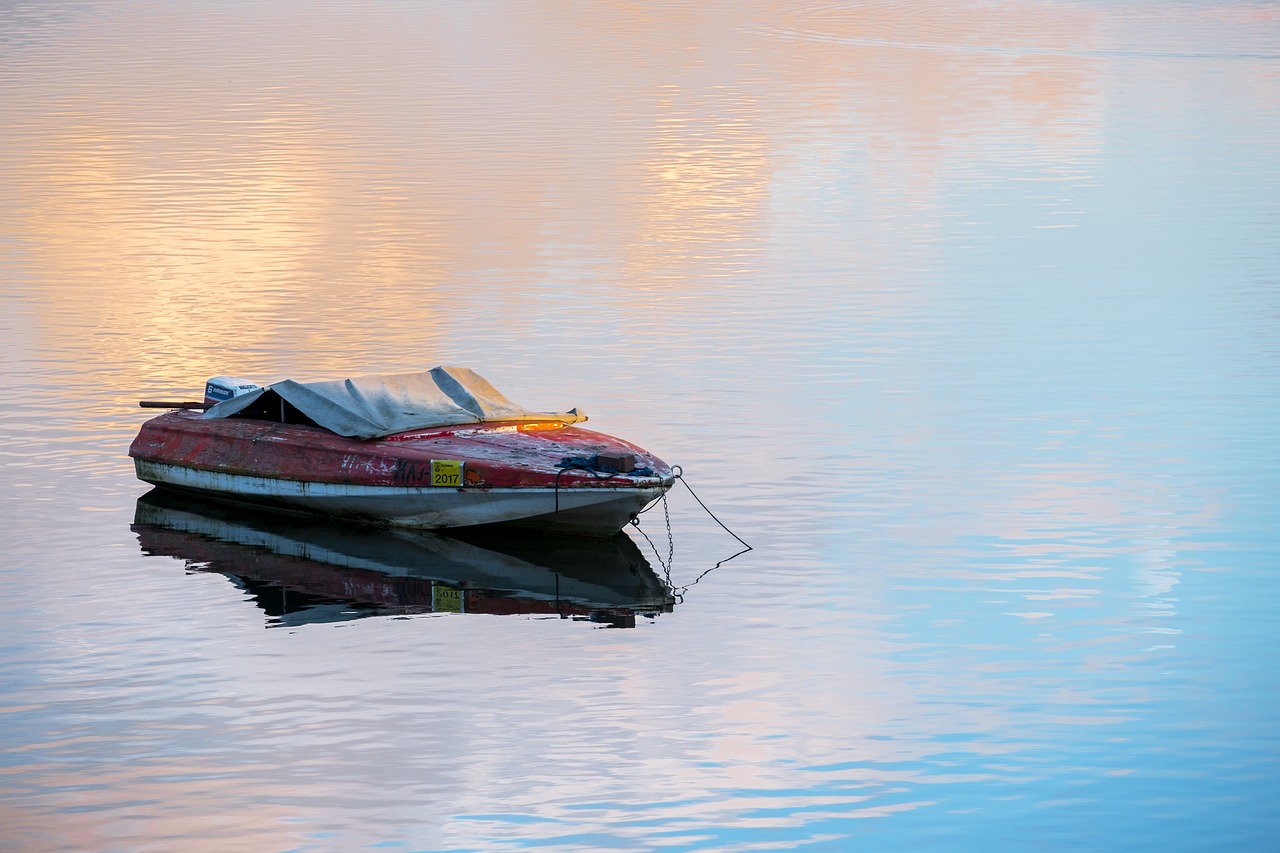 boot rowing boat powerboat free photo