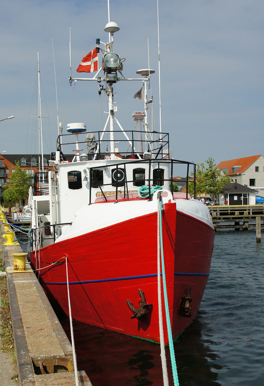 boot water sea free photo