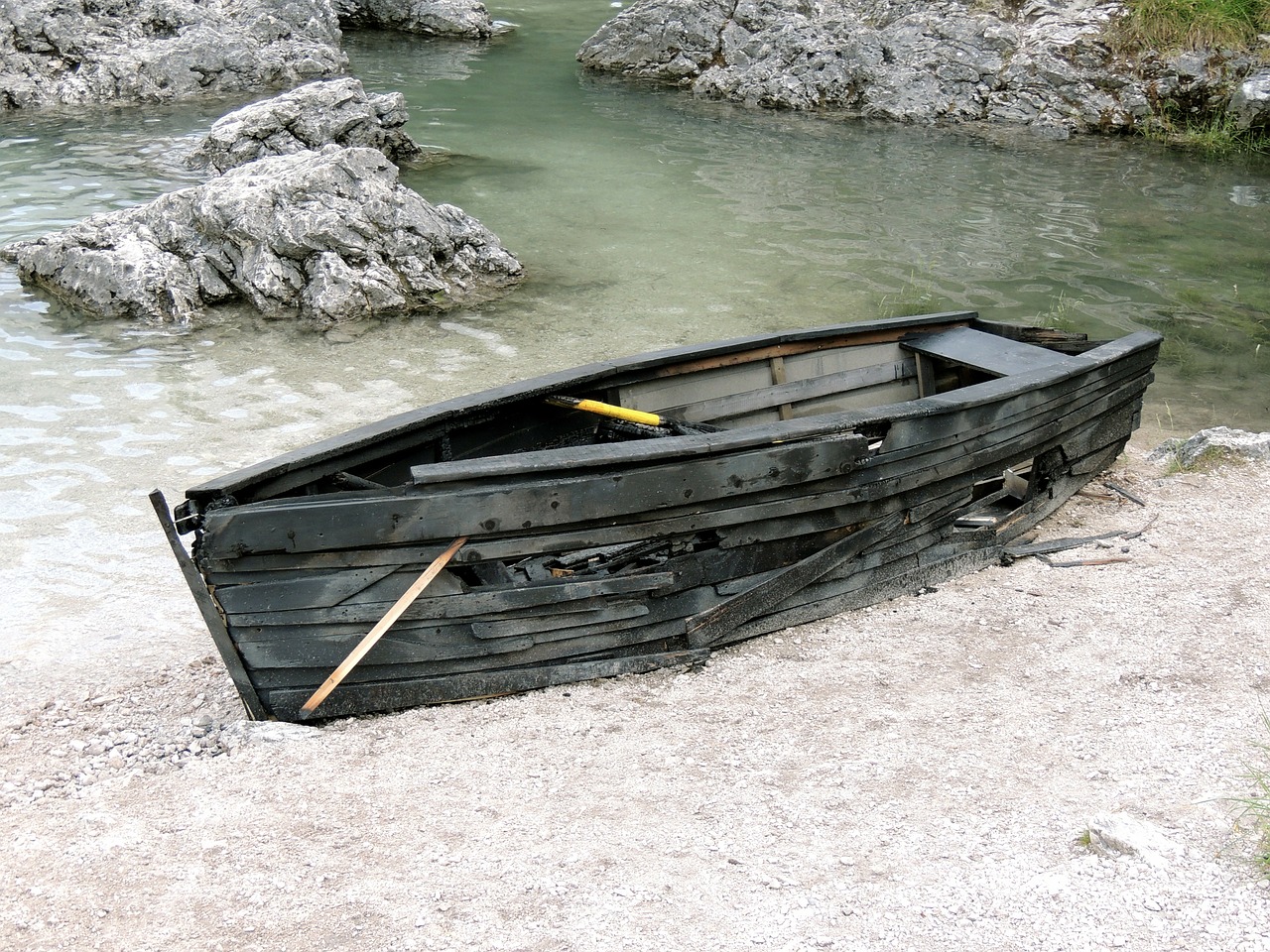 boot wooden boat rowing boat free photo