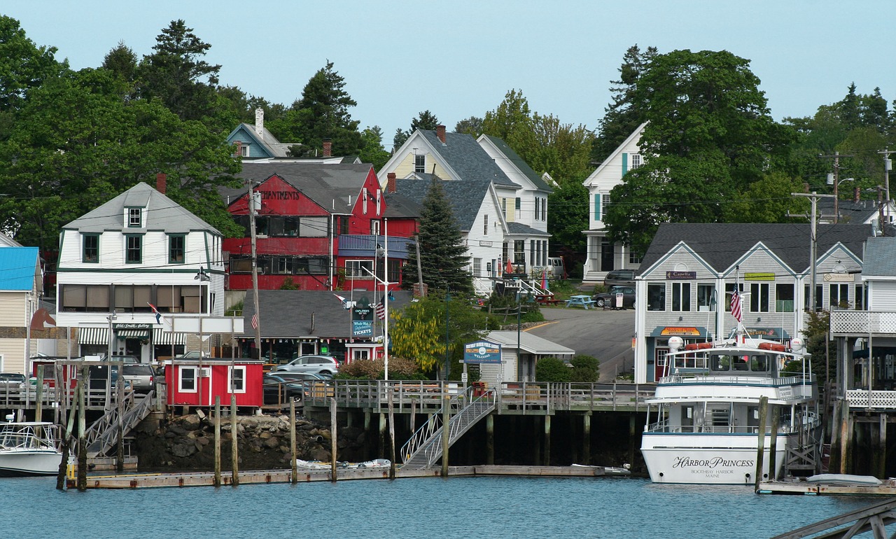 boothbay harbor  small town  maine free photo