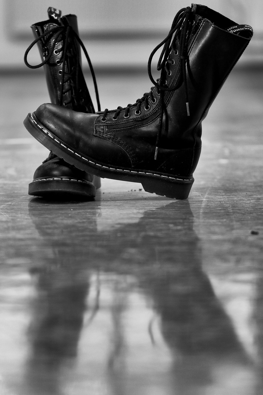 boots shoes dr free photo