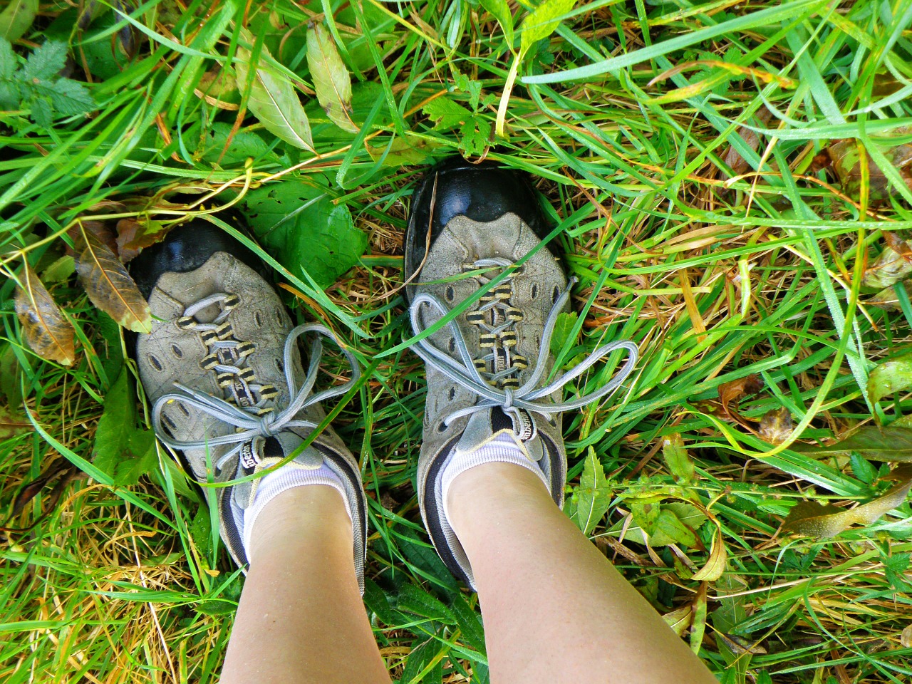 boots hiking boots grass free photo